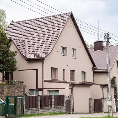 Apartment In Garage With Free Parking Kaunas Eksteriør bilde