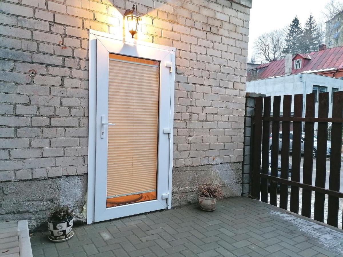 Apartment In Garage With Free Parking Kaunas Eksteriør bilde