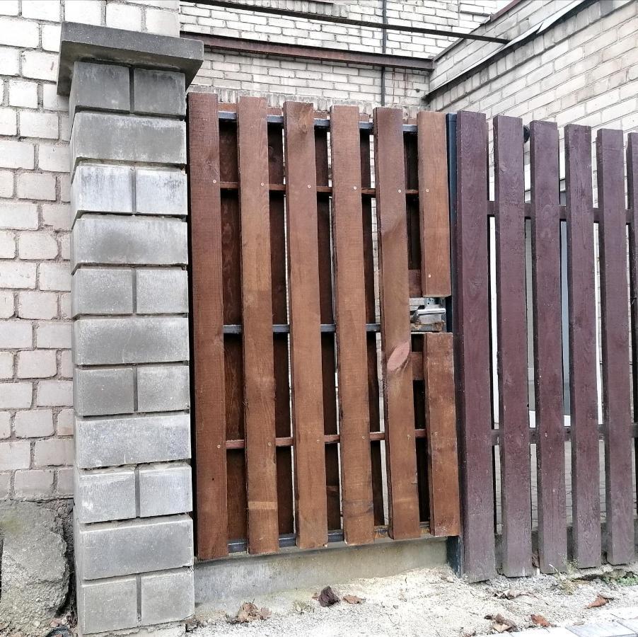 Apartment In Garage With Free Parking Kaunas Eksteriør bilde
